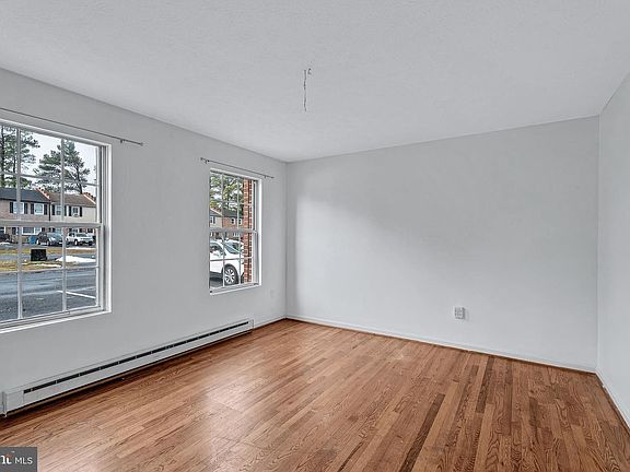 2nd image of 210 Brunswick Rd