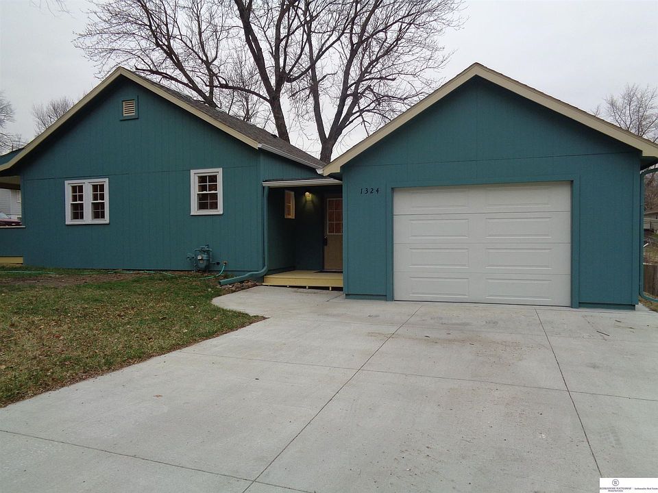1st image of 1324 W 3rd Ave