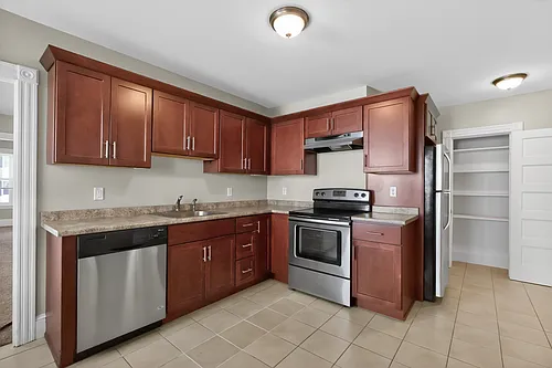 Floor plan Monopoly Realty - 181-1