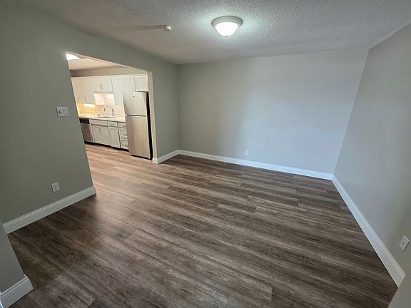 3rd image of 727 Bellevue St #14