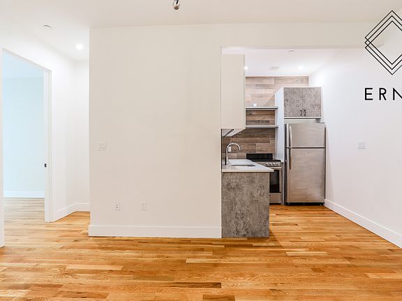 3rd image of 1772 Bergen St #F2