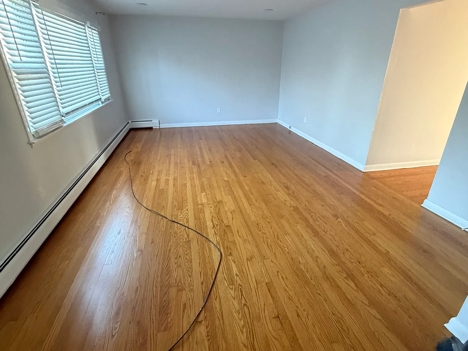 3 bed, 1100 sqft, $2,200 — Photo 4