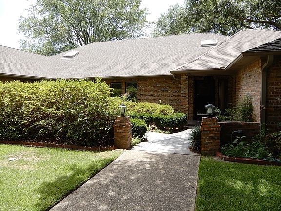 2nd image of 134 Marina Dr