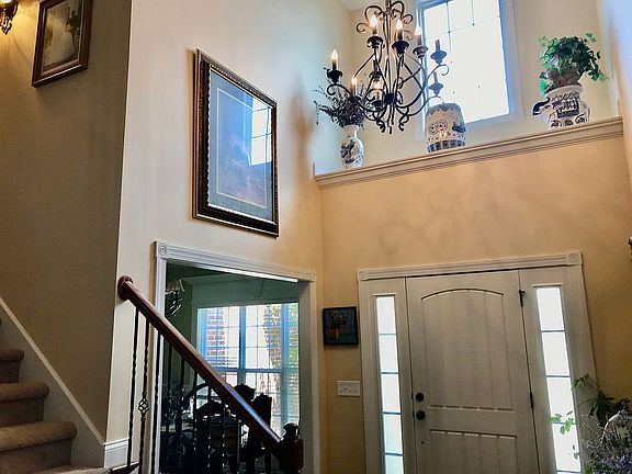 3rd image of 105 McClaran Pl