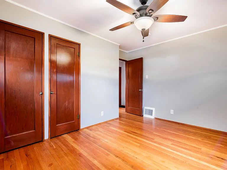 7032 Parkwood St — Photo 14