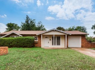 1612 Grantland Cir, Fort Worth, TX 76112