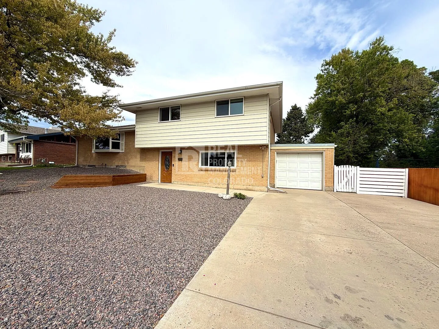 Spacious Centennial Home with Finished Basement & Fireplace — Photo 1