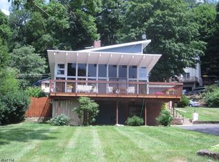 39 Lake Shore Dr, Sparta, NJ 07871