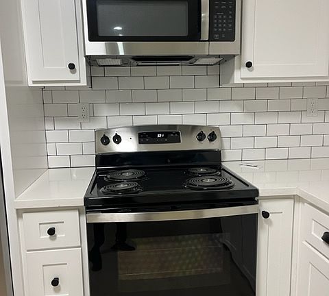 3rd image of 11698 Chenault St #100