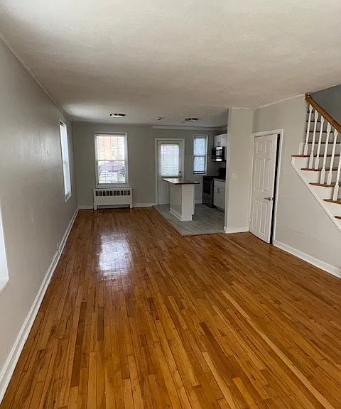 215 Pennsylvania Ave — Photo 4
