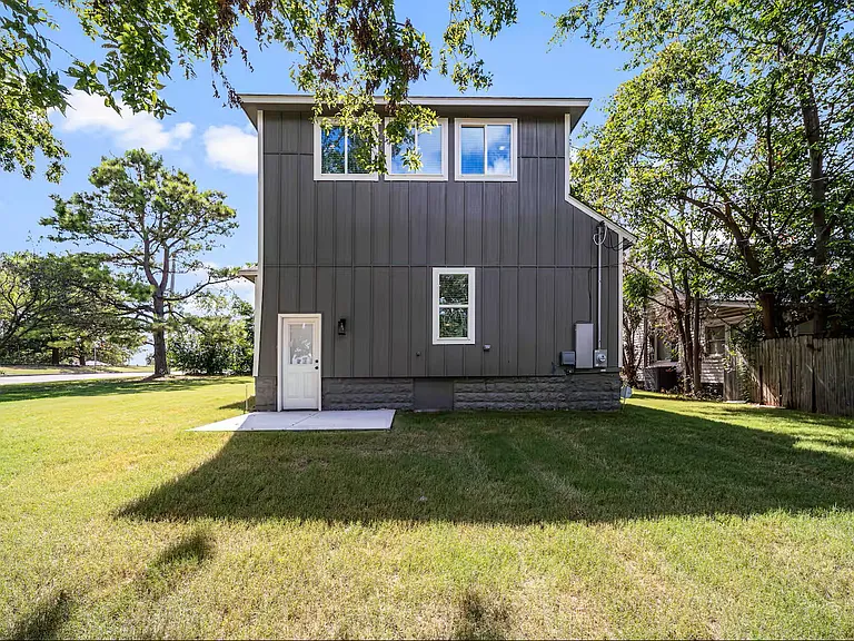 1319 S Rockford Ave — Photo 29