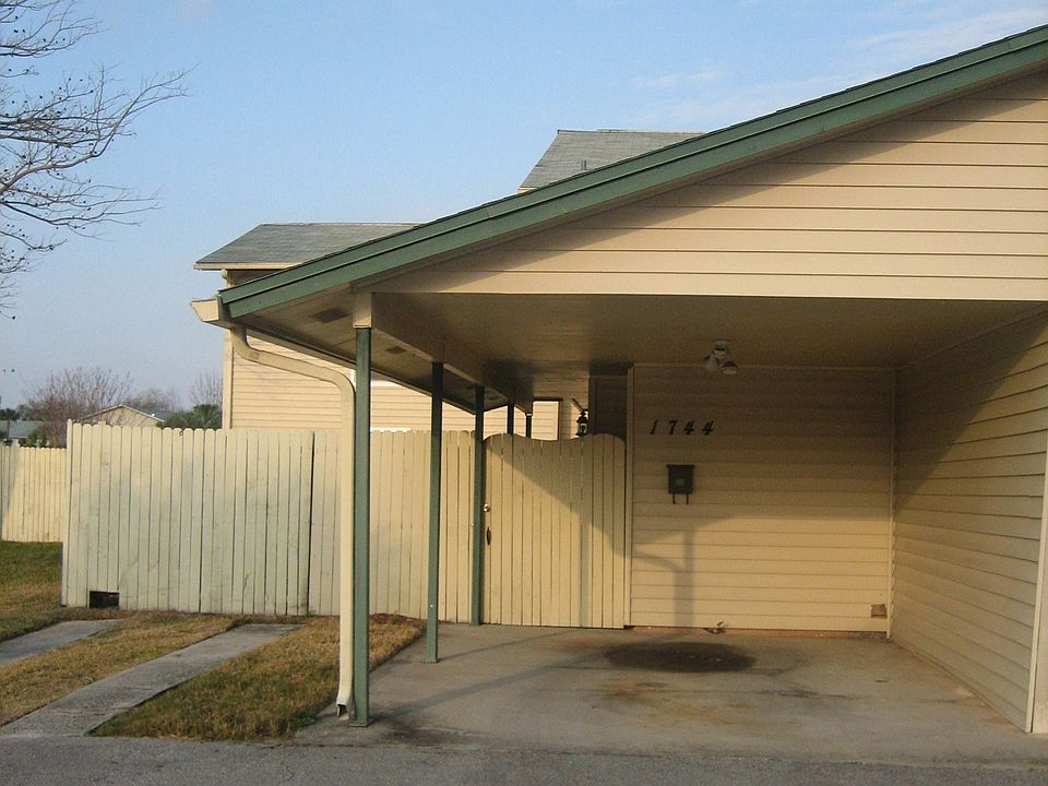Carport