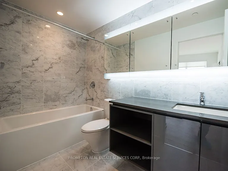 117 McMahon Dr #2702 — Photo 5