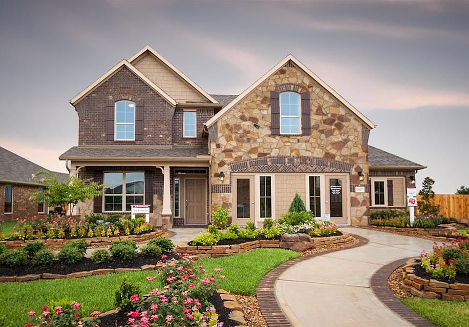 1st image of 8202 Oxbow Manor Ln