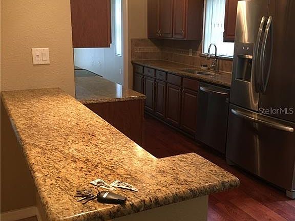 4th image of 1009 Pearce Dr Unit 103