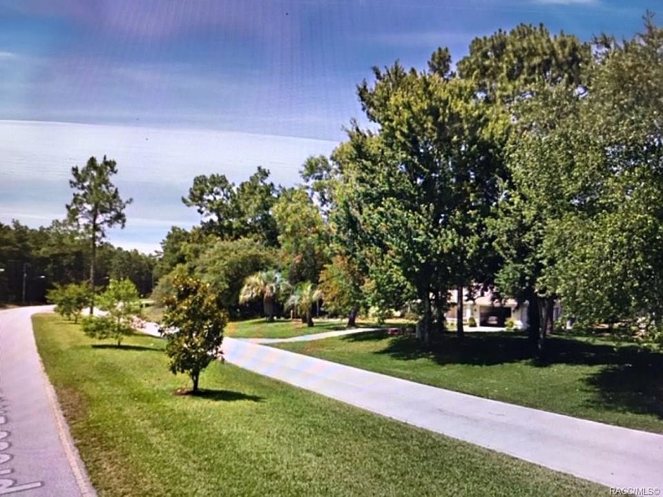 1st image of 180 Cypress Blvd E