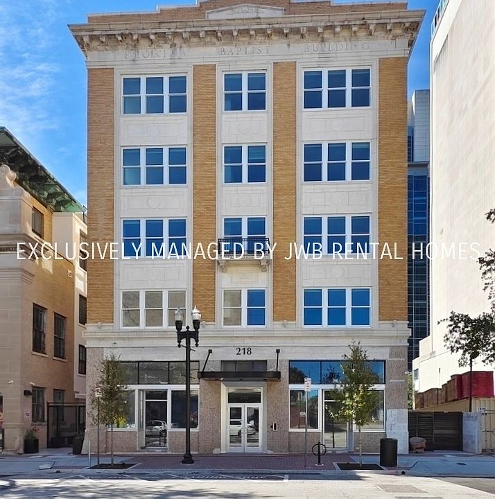 1st image of 218 Church St #402