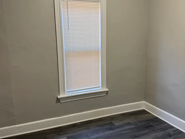 2333 W Burnham St #1 — Photo 1
