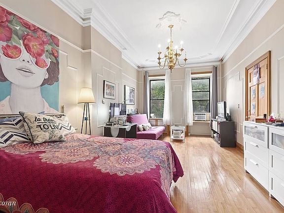 2nd image of 409 Union St
