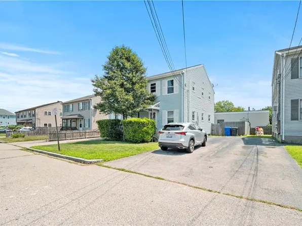 66-68 Ingraham St, East Providence, RI 02914