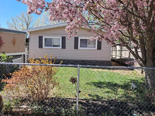621 Santa Cruz Dr S, Fargo, ND 58103