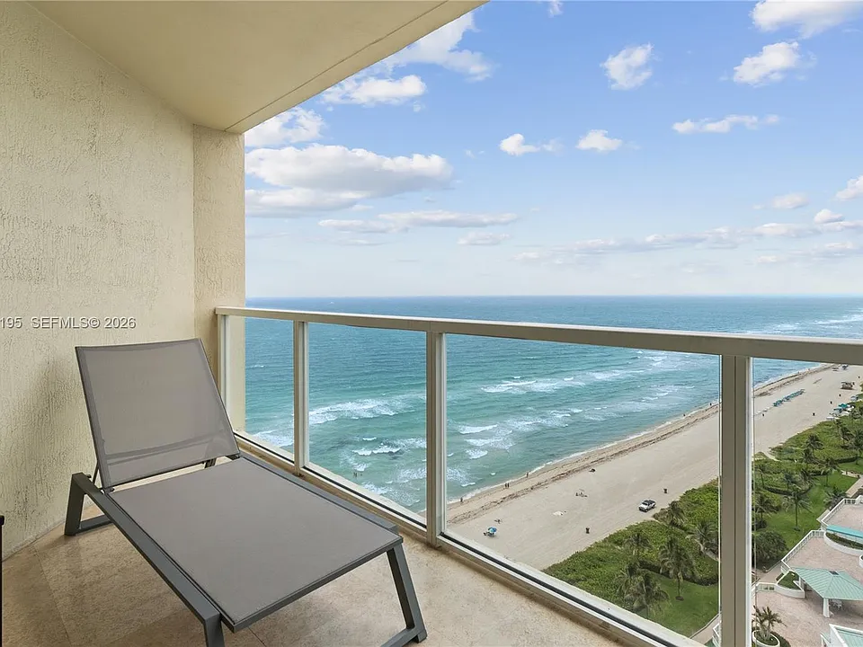16699 Collins Ave #2101