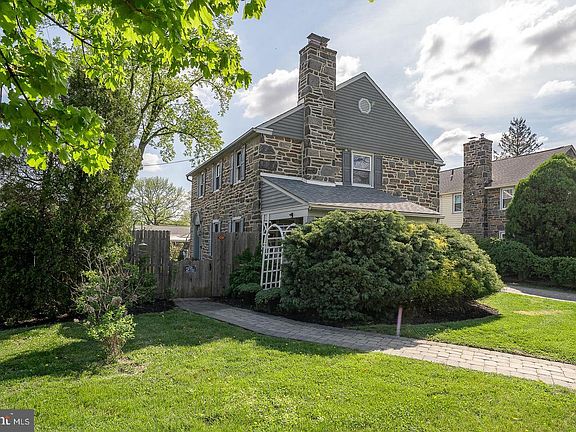 2nd image of 1249 Cornell Ave
