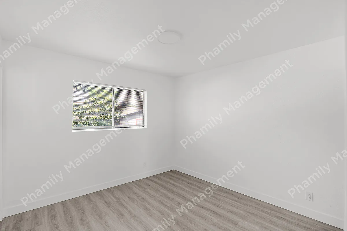 Building Photo - 2538 Johnston St #11