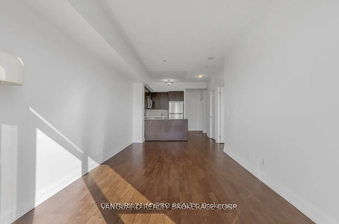 55 De Boers Dr — Photo 2