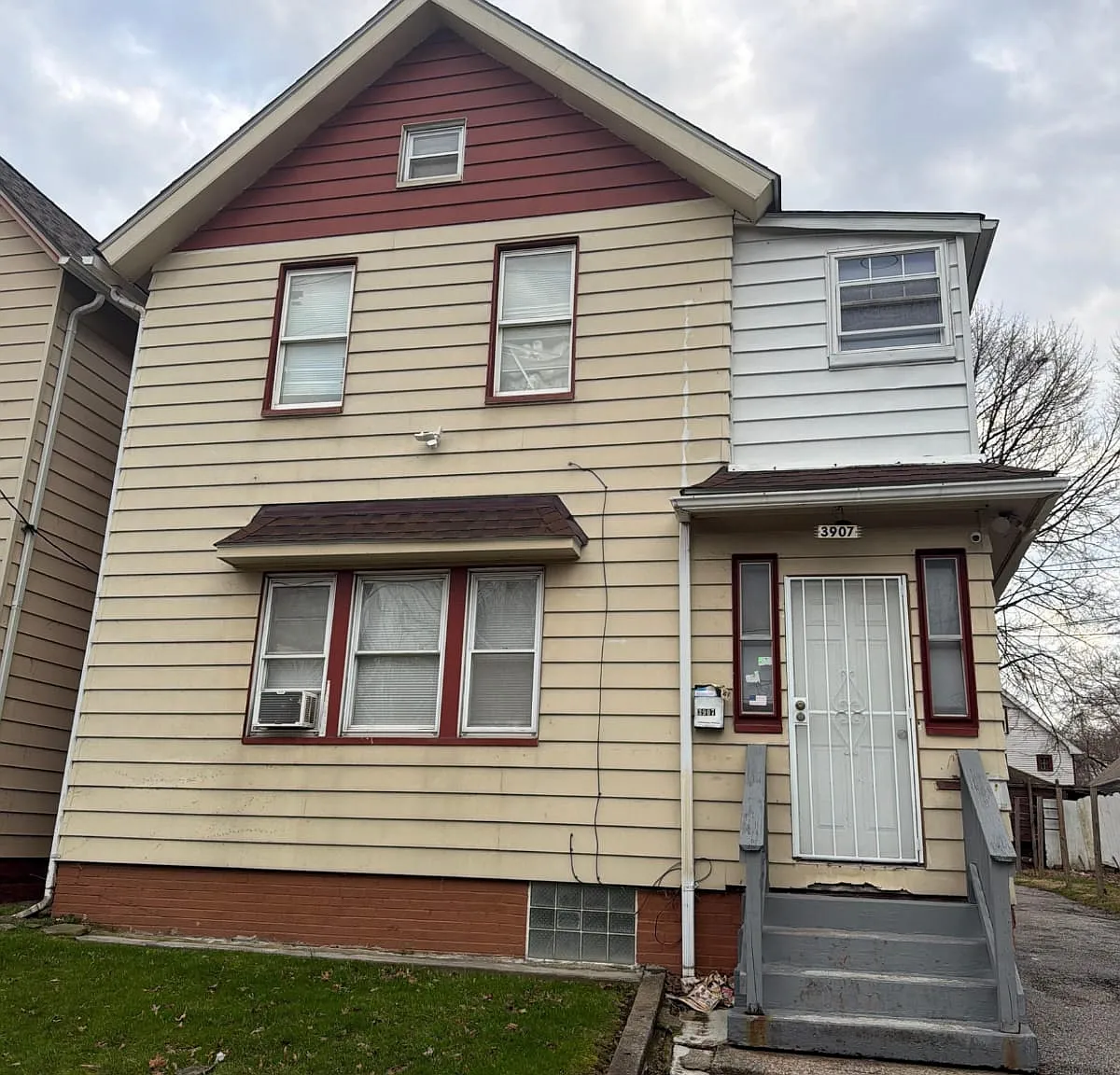 6 bed, 1247 sqft, $1,500 — Photo 1