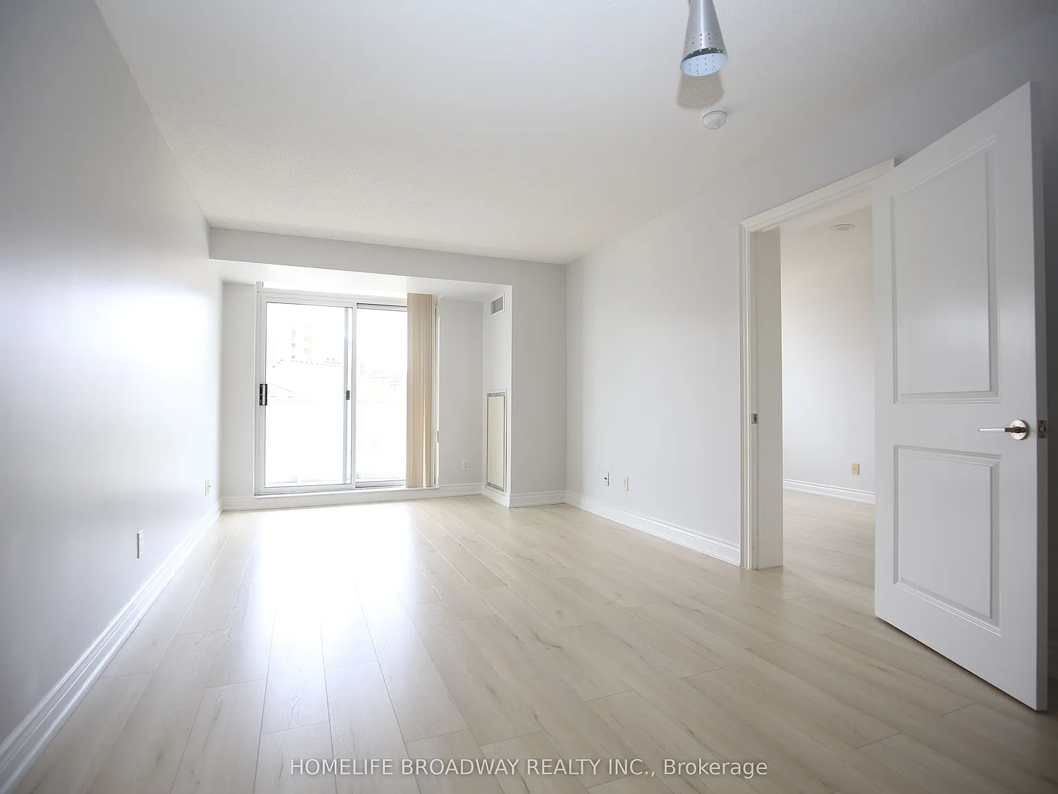 2 bed, $2,800 — Photo 3