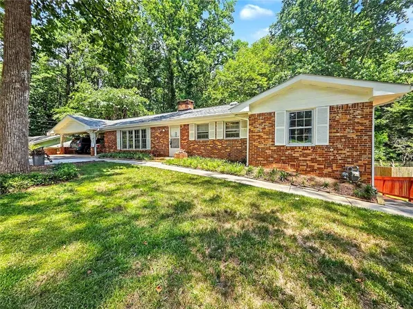 621 Rays Rd, Stone Mountain, GA 30083