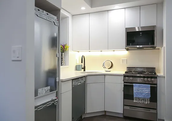 Rented by Besen Partners, LLC | media 37