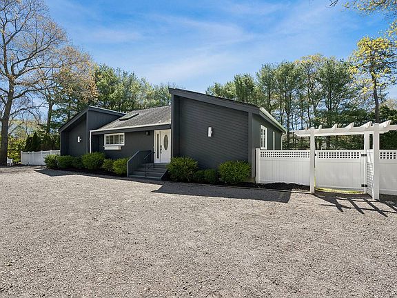 2nd image of 57 Bellows Terrace Rd