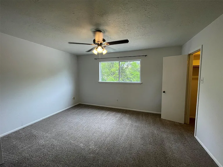 2 Thunderbird Dr #A — Photo 18