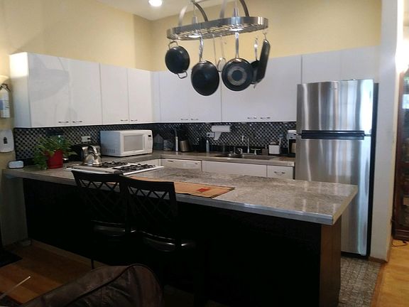 4th image of 1760 W Wrightwood Ave APT 109