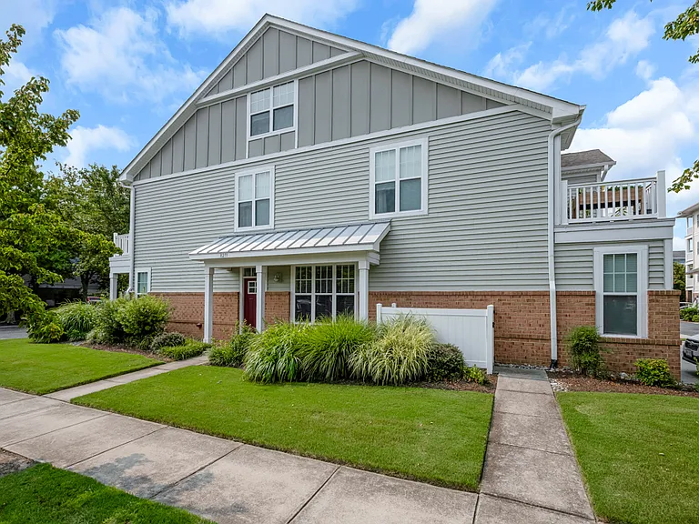 8271 Highland St — Photo 31