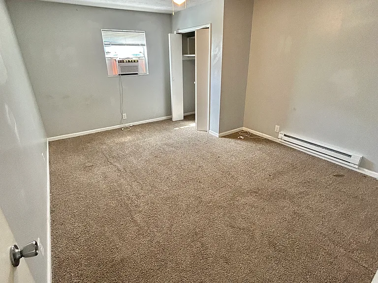 9470 Huggin Hollow Rd #2 — Photo 5