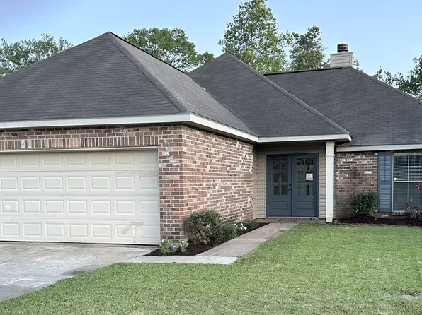 124 Saint Fabian Dr, Carencro, LA 70520