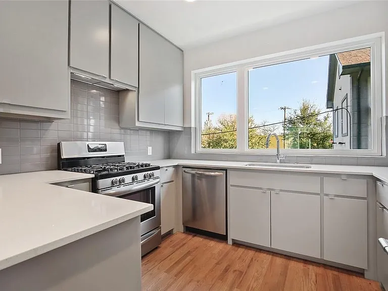 4713 Bryan St #504 — Photo 16