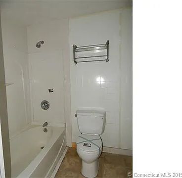 4th image of 21 Amato Dr APT J