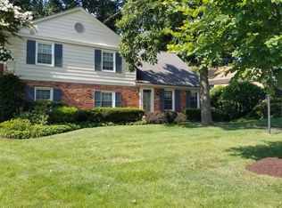 12018 Smoketree Rd, Rockville, MD 20854