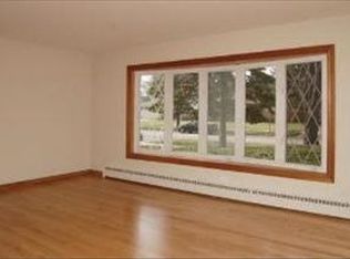 5 N Elm St, Mount Prospect, IL 60056