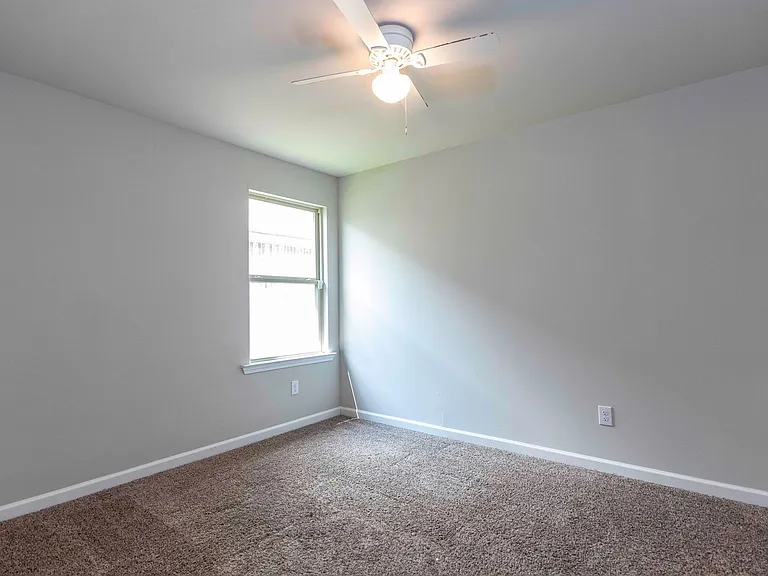 102 Border Ct — Photo 11