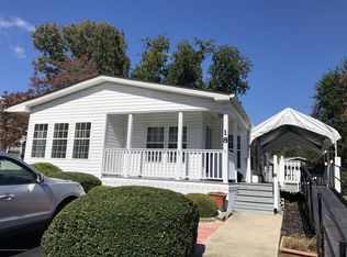 18 Easy St, Freehold, NJ 07728