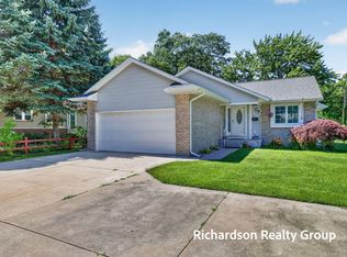 405 Douglas St, Muskegon, MI 49445