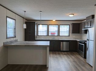 40 Daisy Ln, Belton, MO 64012