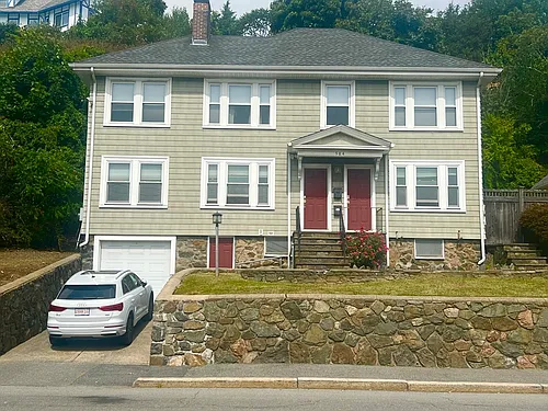 584 Humphrey St #1 Photo 1