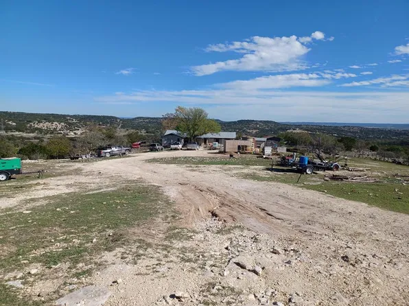 260 Wind Rd, Comfort, TX 78013