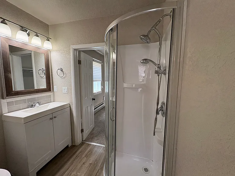 bathroom in between the bedrooms